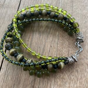 Elegant Green Beaded Bracelet